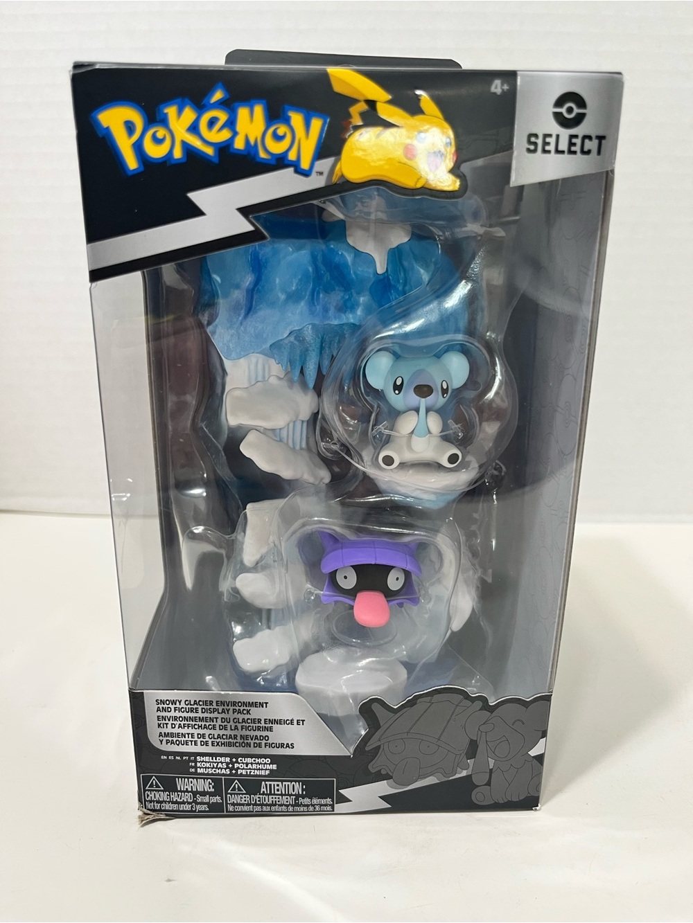 POKEMON Select snowy glacier environment and figure display pack series 5 NWT